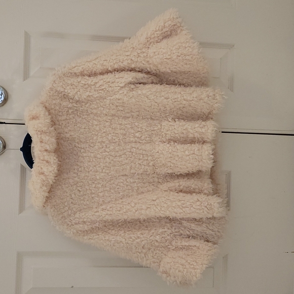 EUC faux fur teddy jacket. - Picture 3 of 4